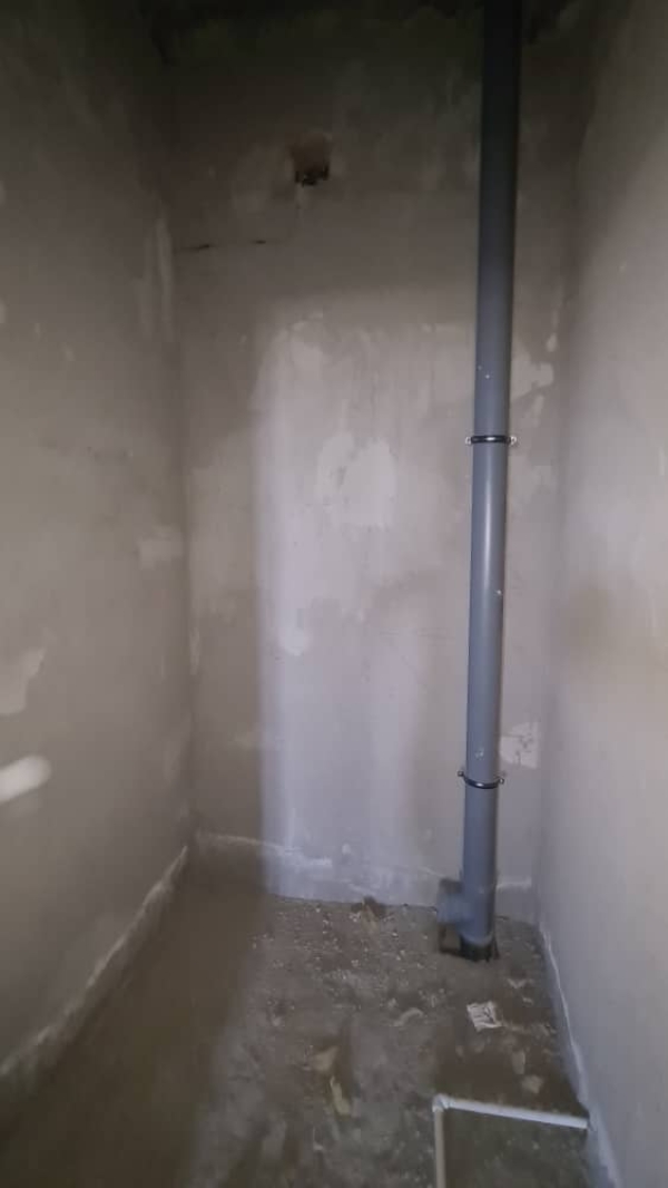 Продаю 2-к квартиру (76 м²) в Бишкеке