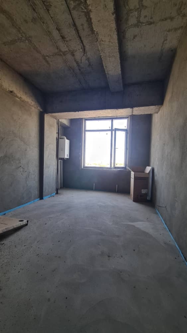 Продаю 2-к квартиру (76 м²) в Бишкеке