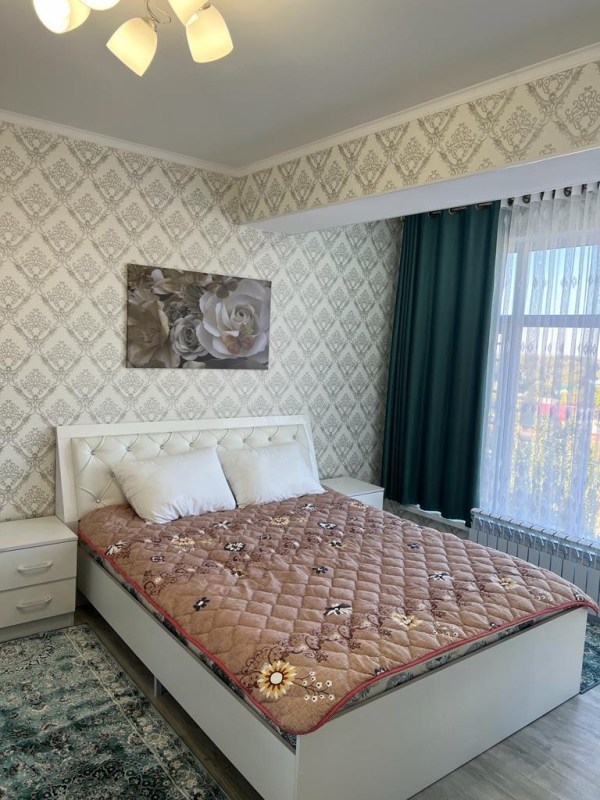 Сдаю 3-к квартиру (90 м²) в Бишкеке
