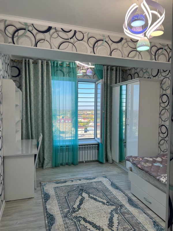 Сдаю 3-к квартиру (90 м²) в Бишкеке