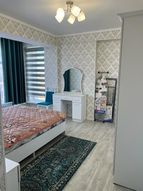 Сдаю 3-к квартиру (90 м²) в Бишкеке
