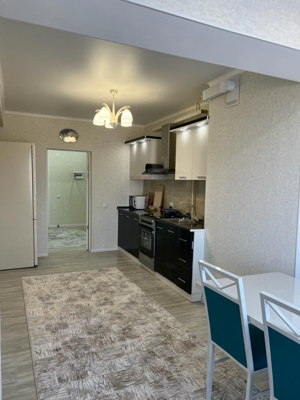 Сдаю 3-к квартиру (90 м²) в Бишкеке