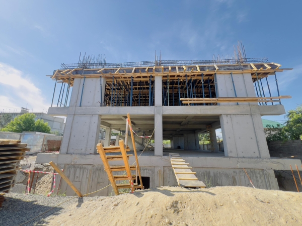 Продаю 2-к квартиру (60 м²) в Бишкеке