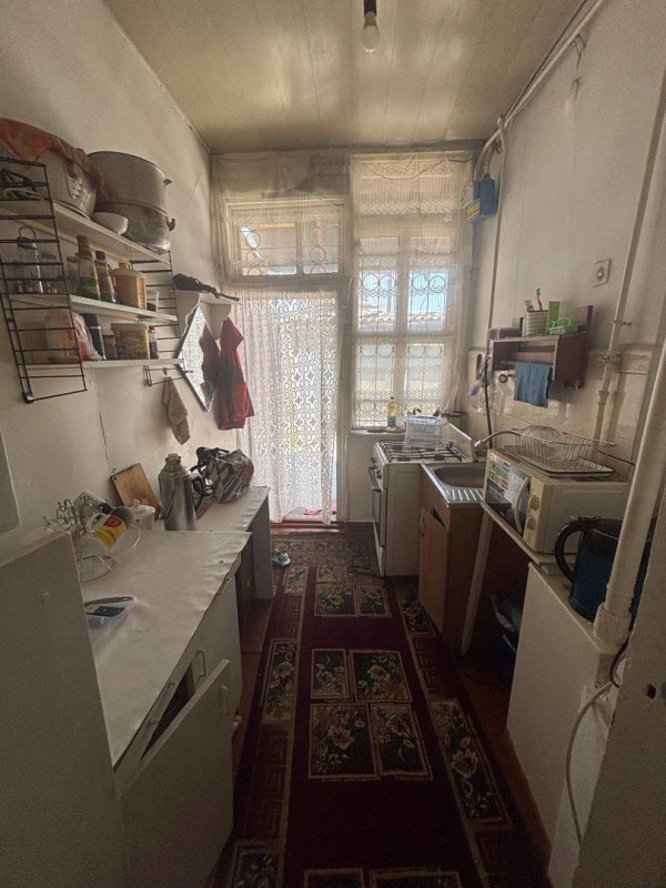 Продаю 3-к квартиру (50 м²) в Бишкеке