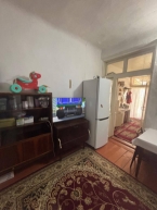 Продаю 3-к квартиру (50 м²) в Бишкеке