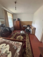 Продаю 3-к квартиру (50 м²) в Бишкеке