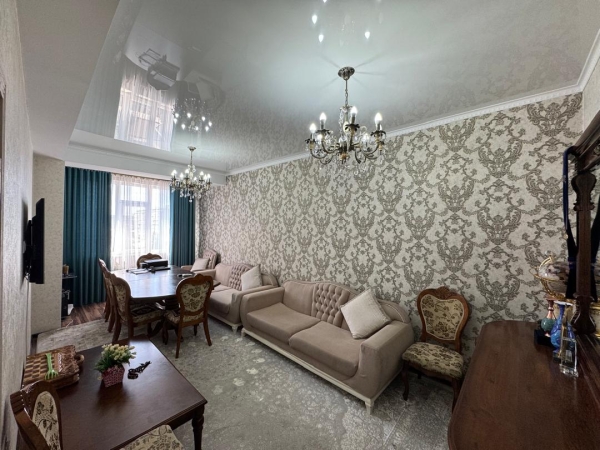 Продаю 3-к квартиру (104 м²) в Бишкеке
