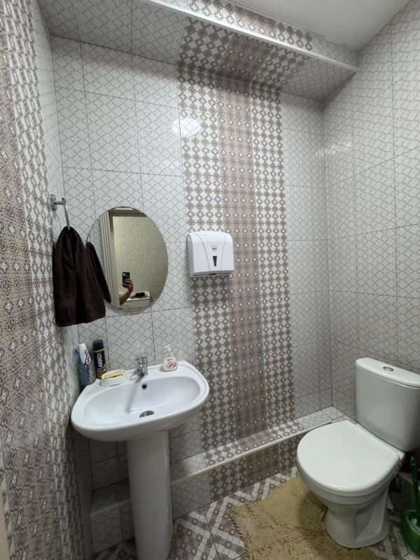 Продаю 3-к квартиру (104 м²) в Бишкеке