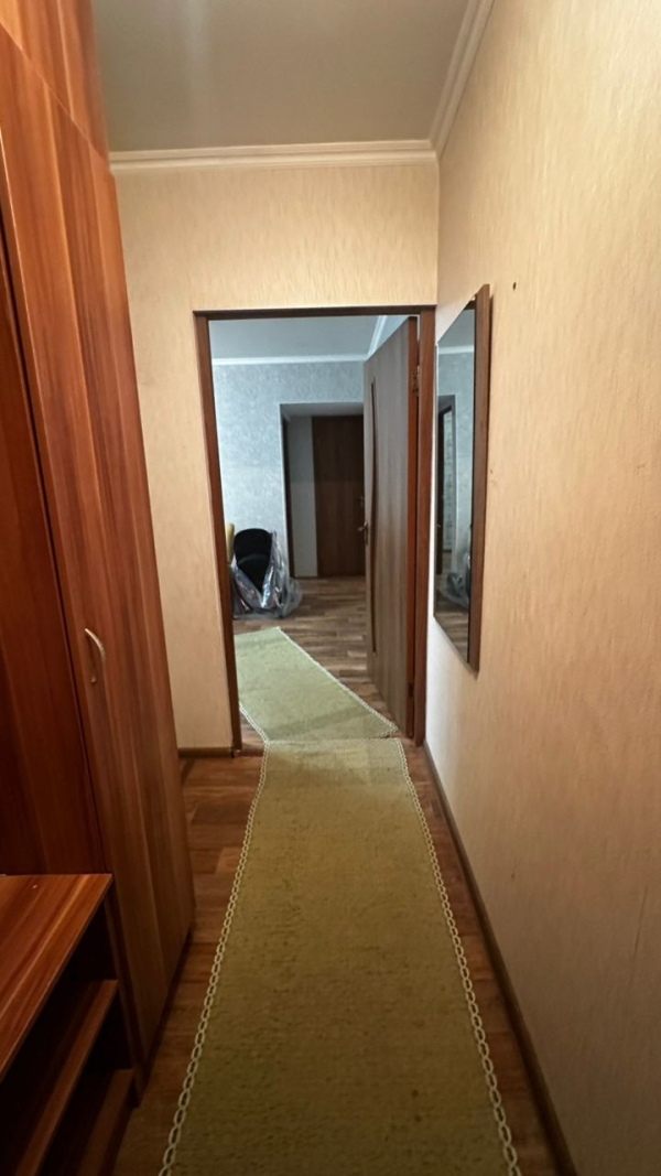 Продаю 3-к квартиру (58 м²) в Бишкеке