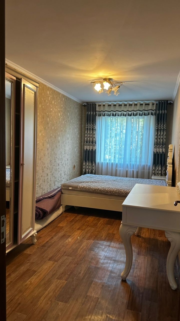 Продаю 3-к квартиру (58 м²) в Бишкеке