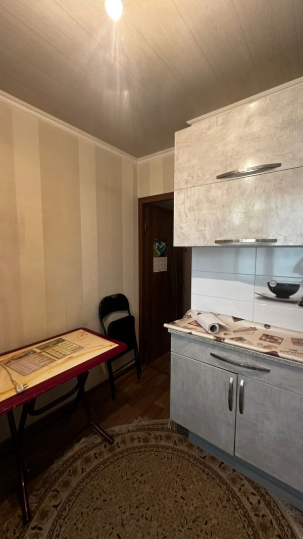Продаю 3-к квартиру (58 м²) в Бишкеке