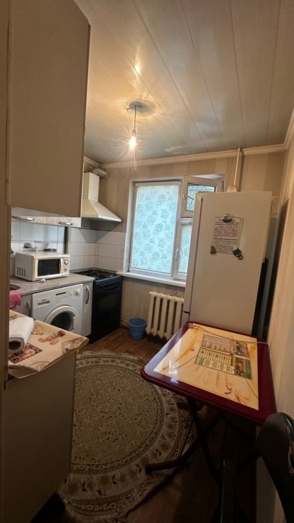 Продаю 3-к квартиру (58 м²) в Бишкеке