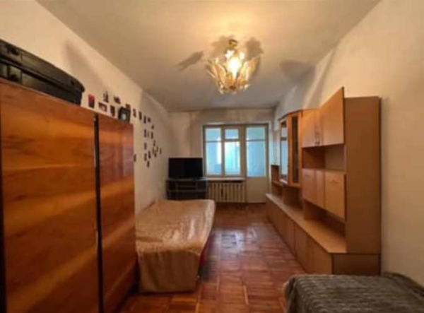Продаю 2-к квартиру (44 м²) в Бишкеке