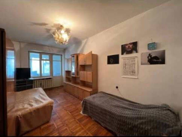 Продаю 2-к квартиру (44 м²) в Бишкеке
