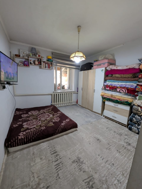 Продаю 2-к квартиру (48 м²) в Бишкеке