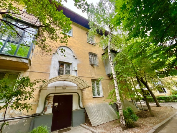 Продаю 2-к квартиру (45 м²) в Бишкеке