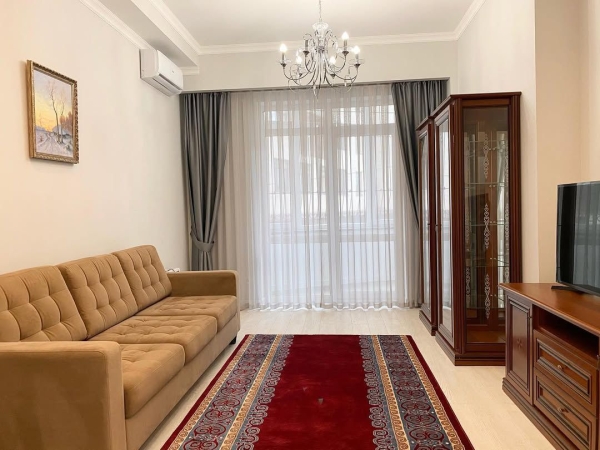 Продаю 3-к квартиру (94 м²) в Бишкеке