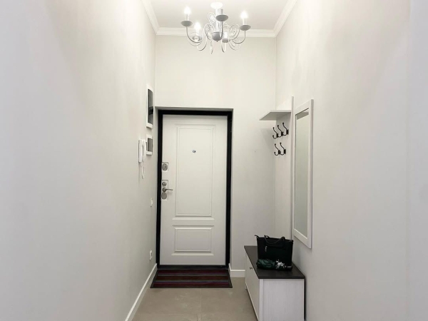 Продаю 3-к квартиру (94 м²) в Бишкеке