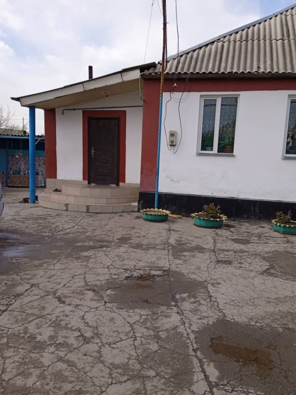Продаю 4-к дом (122 м²) в Бишкеке