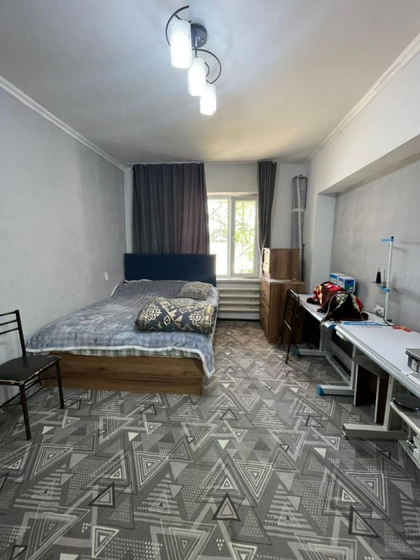Продаю 1-к квартиру (34 м²) в Бишкеке