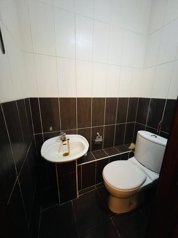 Продаю 3-к квартиру (62 м²) в Бишкеке
