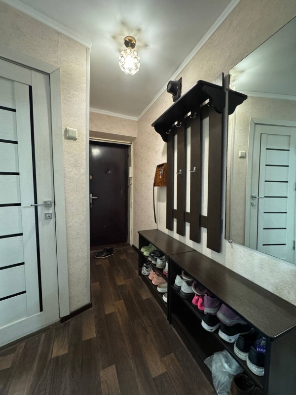 Продаю 2-к квартиру (48 м²) в Бишкеке