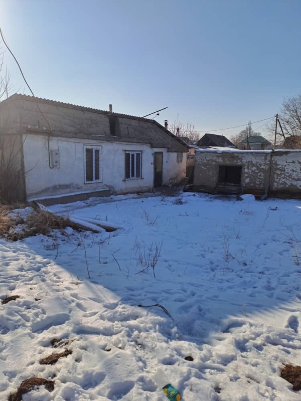 Продаю  участок (5 соток) в Бишкеке