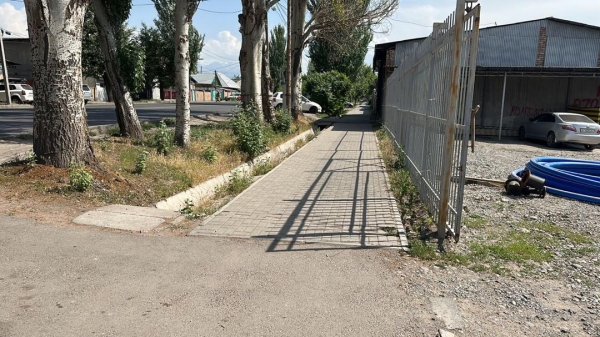 Сдаю  участок (4 соток) в Бишкеке