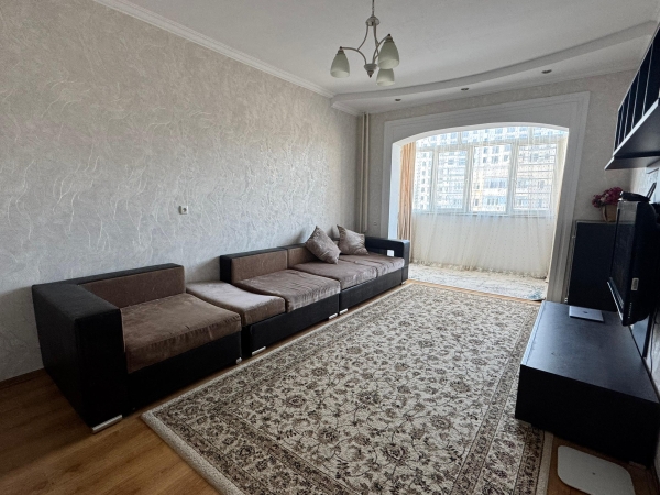 Продаю 3-к квартиру (82 м²) в Бишкеке