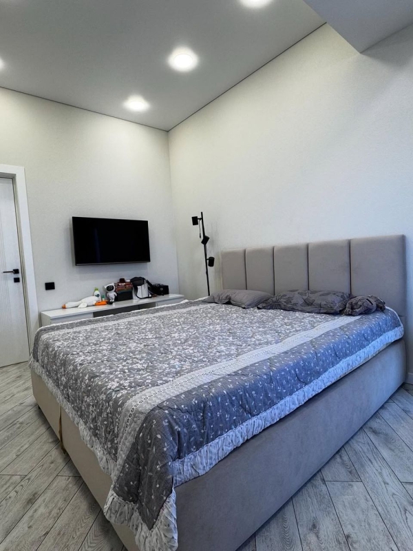 Продаю 3-к квартиру (107 м²) в Бишкеке