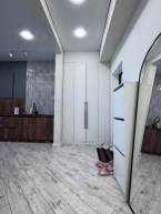 Продаю 3-к квартиру (107 м²) в Бишкеке