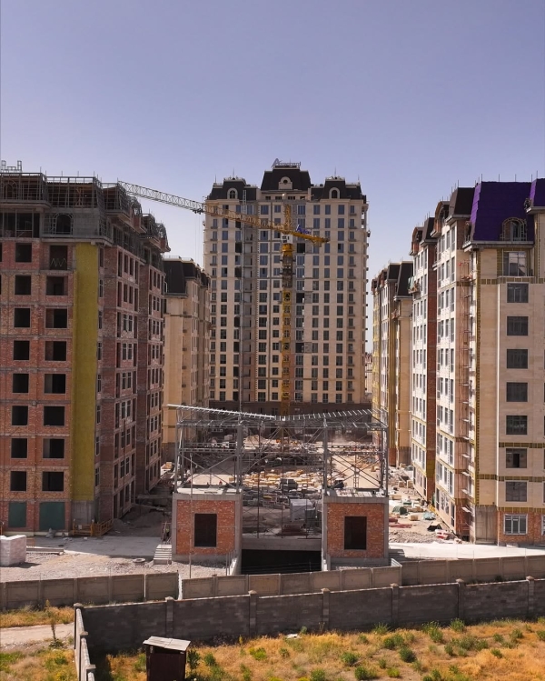 Продаю 4-к квартиру (175 м²) в Бишкеке