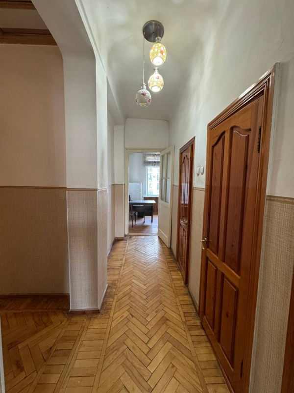 Продаю 3-к квартиру (78 м²) в Бишкеке