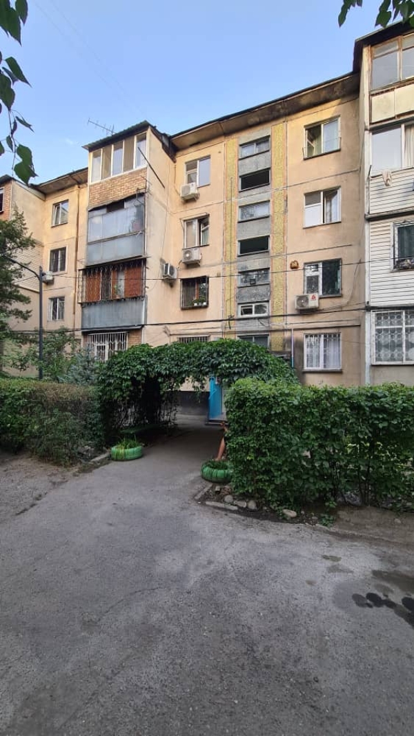 Продаю 2-к квартиру (43 м²) в Бишкеке
