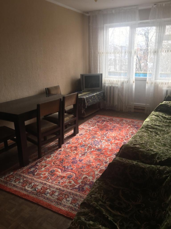 Продаю 2-к квартиру (43 м²) в Бишкеке